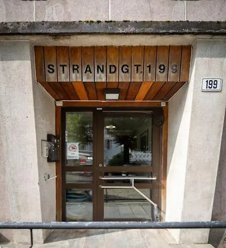 Ultra Flat With Balcony アパート *